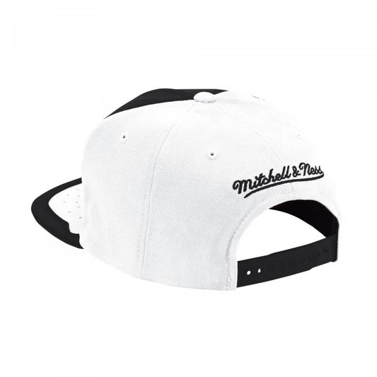 Mitchell &amp; Ness NBA Chicago Bulls Day One Snapback Bulls cap 6HSSMM19224-CBUWHBK